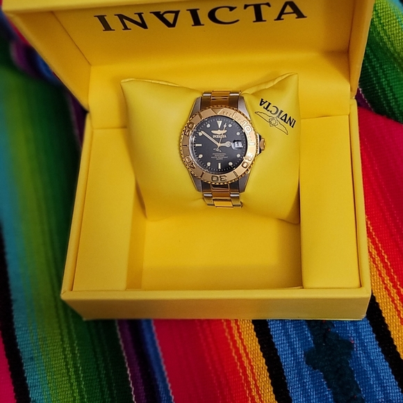 Dial two-tone luxury Invicta women's watch - Picture 6 of 6